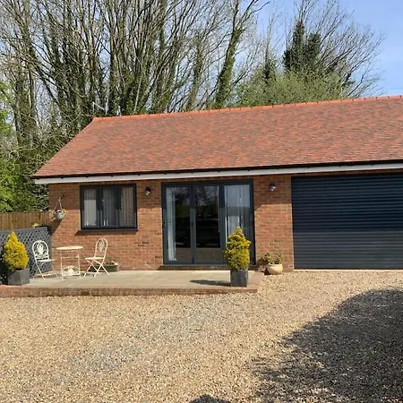 Open Plan Stylish Apartment In Rural Kent Ashford  Exterior photo